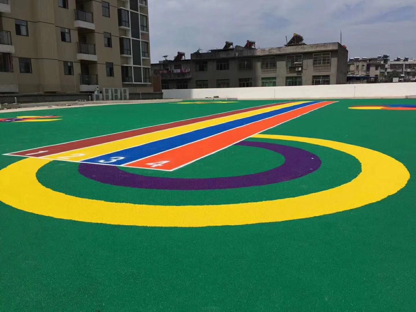 不止硅PU球場材料，告訴你塑膠跑道材料發軟的原因